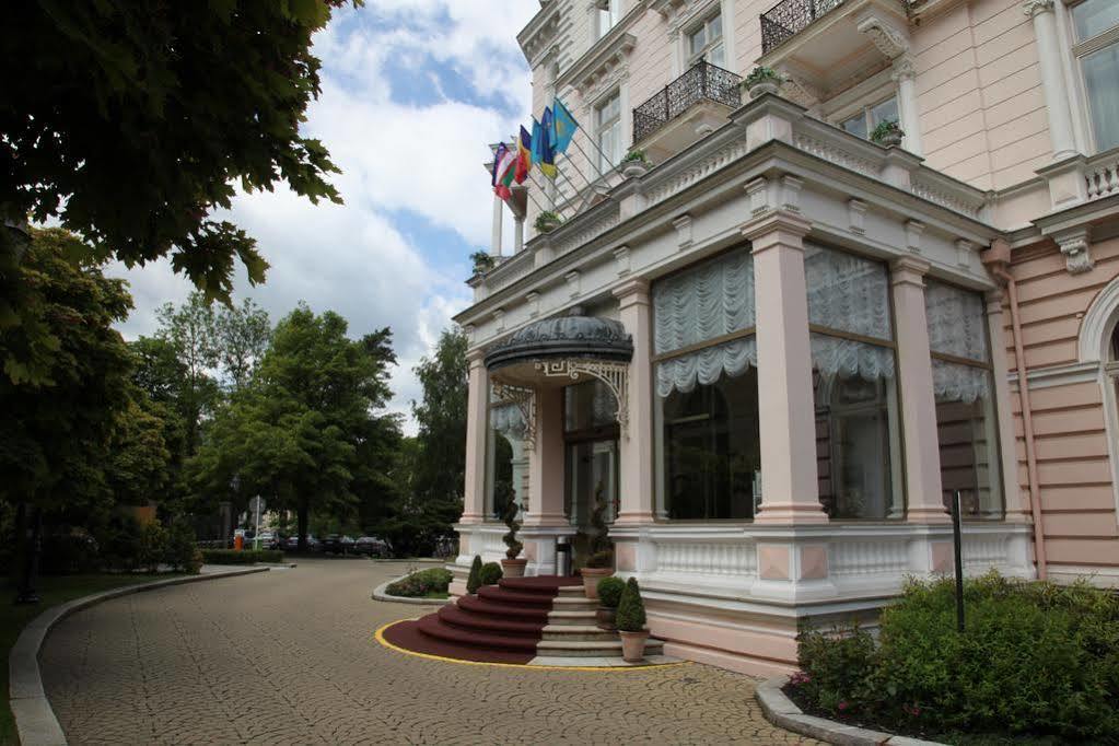 Hotel Bristol Palace Karlovy Vary Esterno foto